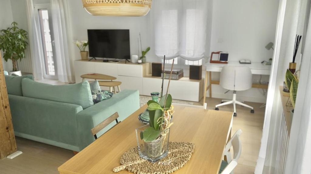 Moderno Y Luminoso En El Centro De Apartamento Santander